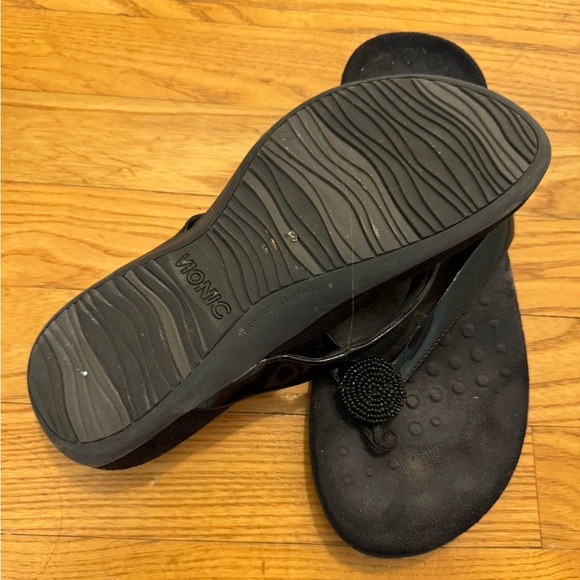 Vionic Black Flip Flops Sz 8W - Picture 3 of 5